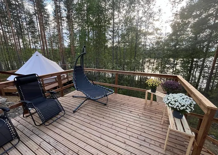 Alaska Tree Tents Linnansaari