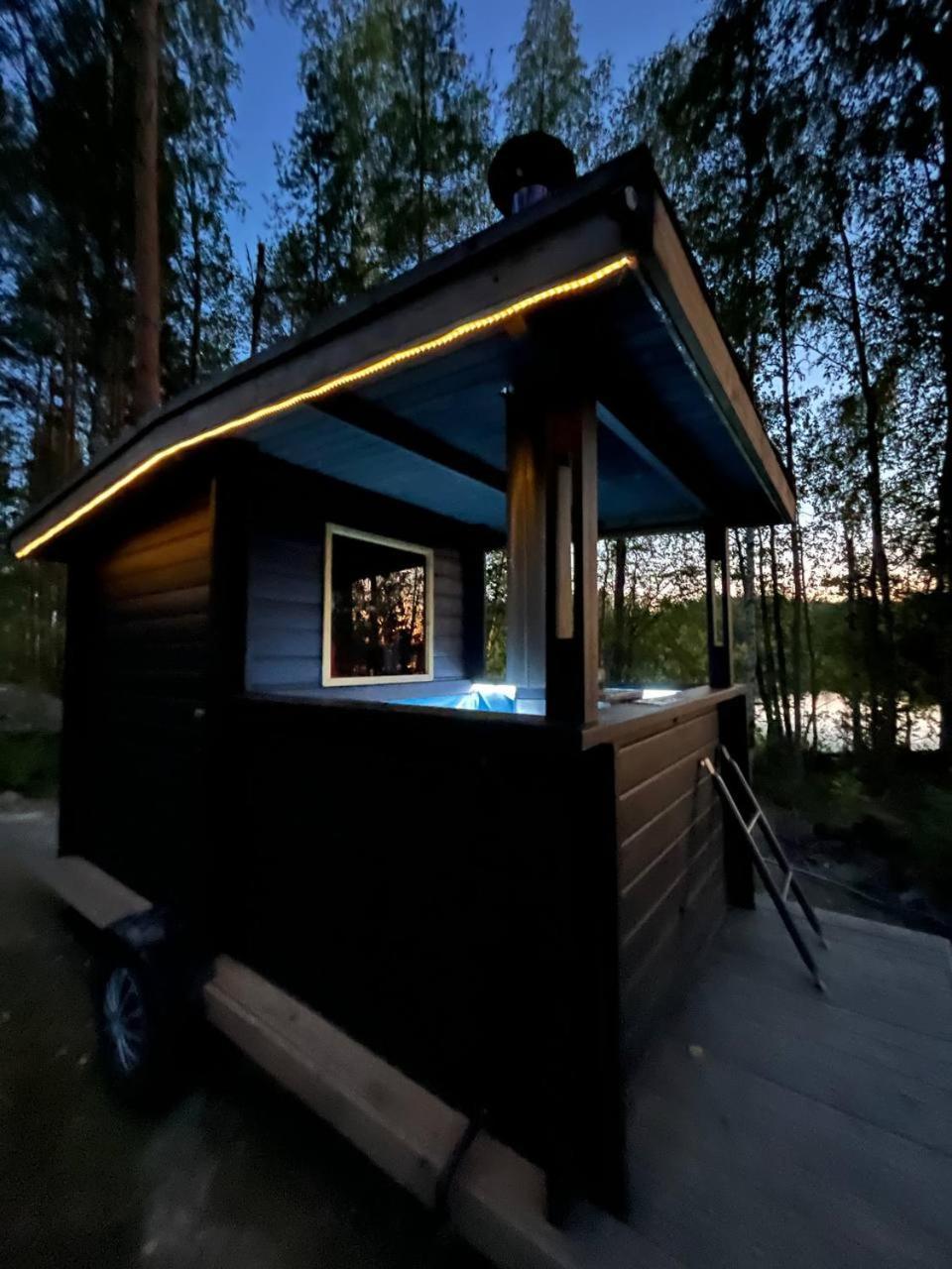 Alaska Tree Tents Linnansaari